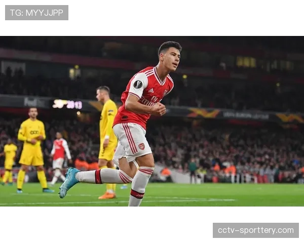 战术板：解析朗斯本赛季稳固的防守体系，如何将失球数维持在联赛最低。